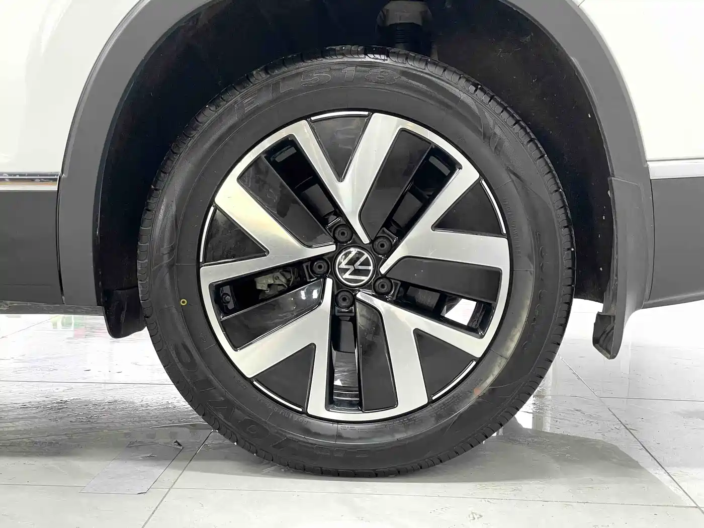 Volkswagen Tayron 2023 280TSI 2WD Luxury Plus Advanced Edition фото 11