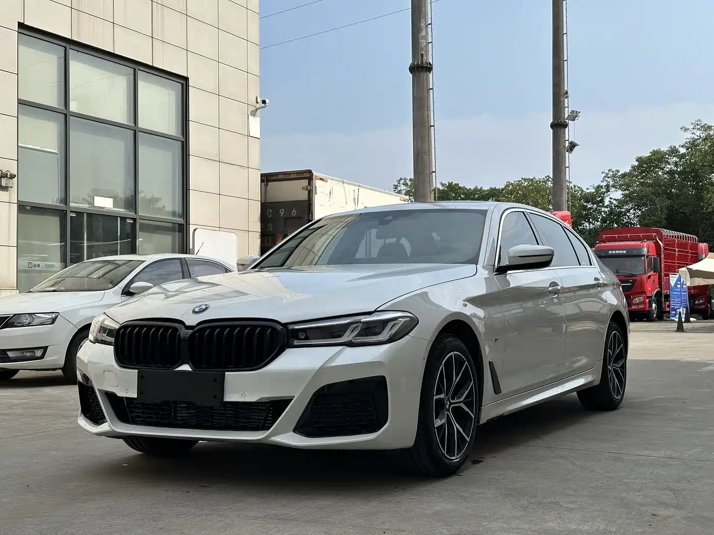 BMW 5-SERIES