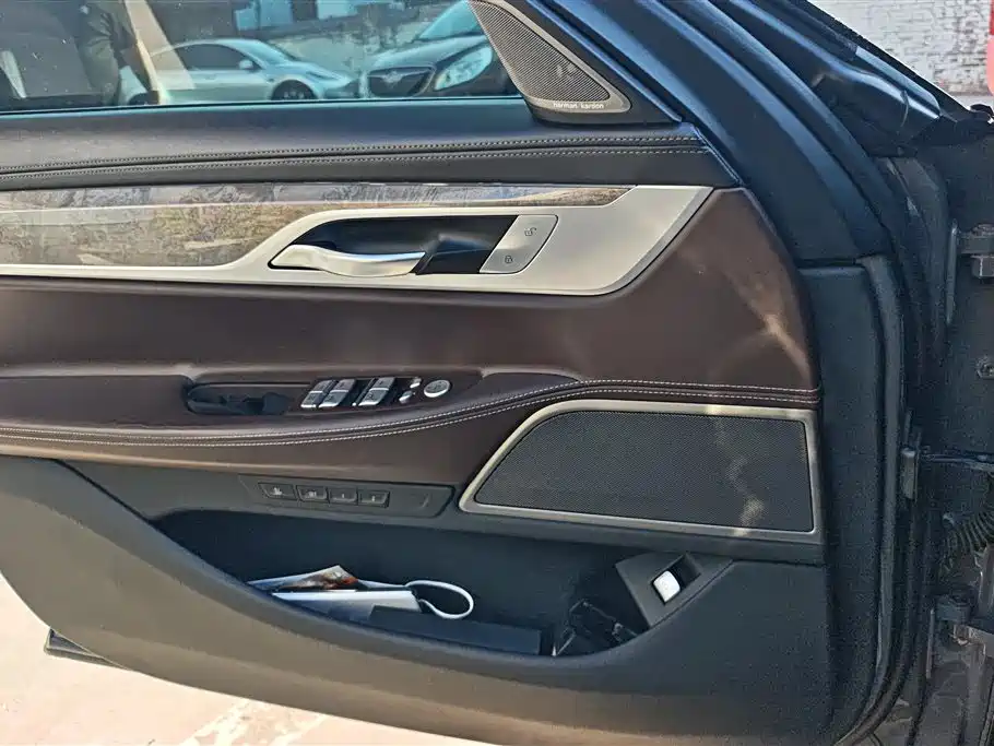 BMW 7 Series 2019 740Li Leading Luxury Package фото 7