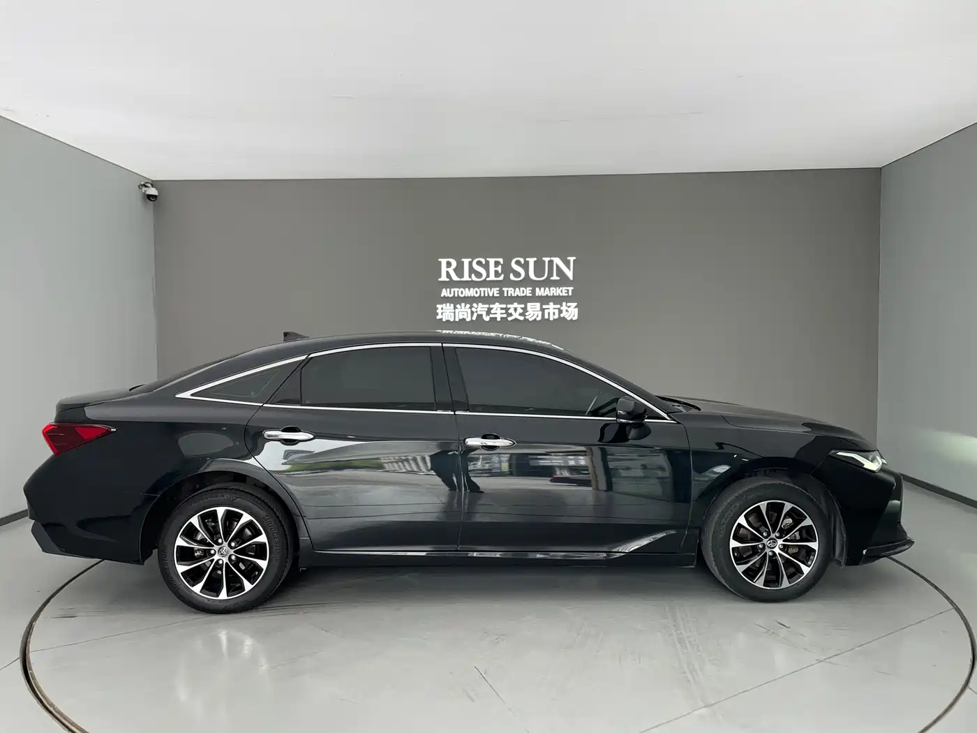 Toyota Avalon 2024 2.0L Luxury Edition фото 14