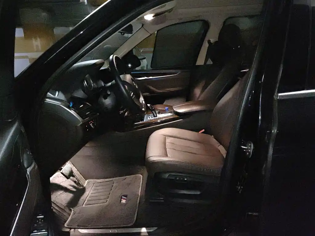 BMW X5 (Import) 2017 xDrive28i фото 12
