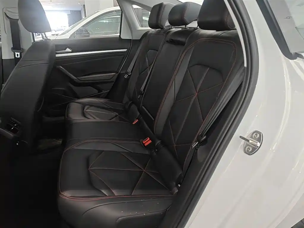 Volkswagen Lavida 2024 Model 300TSI DSG Starlight Leading Edition фото 17