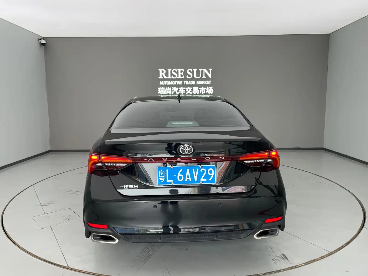Toyota Avalon 2024 2.0L Luxury Edition фото 11