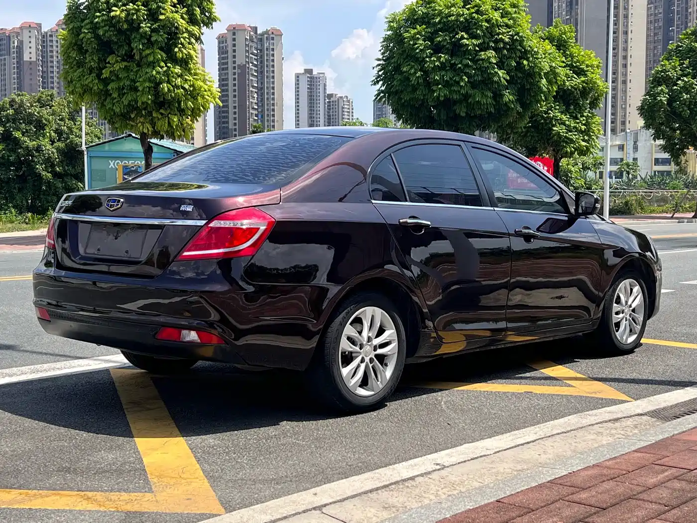 Geely Emgrand 2015 2016 Sedan 1.5L CVT Up Version