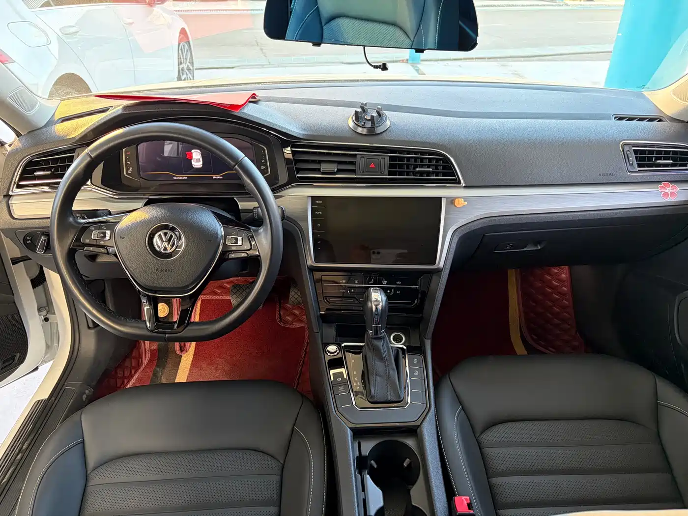 Volkswagen Lamando 2021 280TSI DSG Comfort Edition фото 8