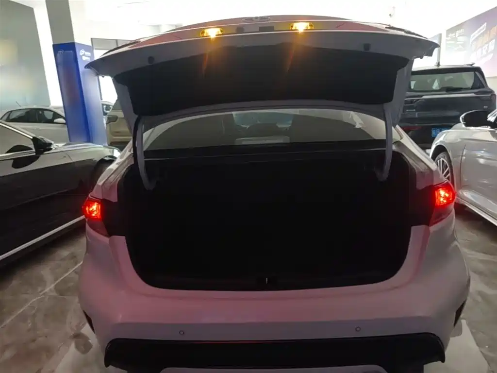 Toyota Levin 2022 185T CVT Sport Edition фото 15