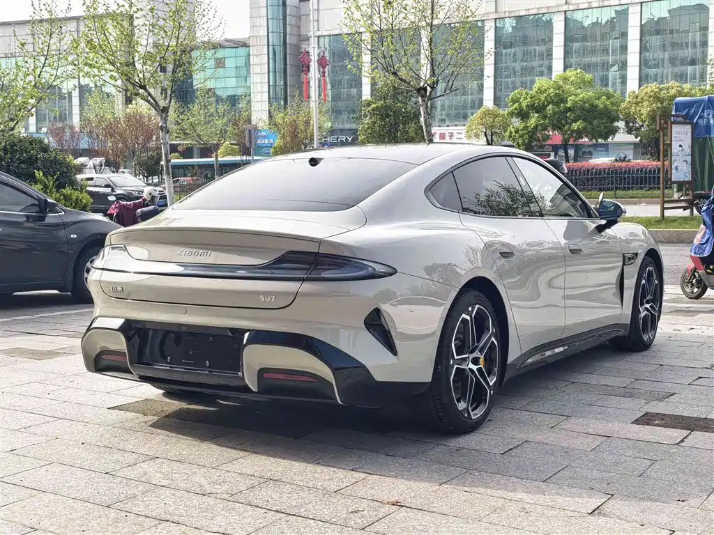XIAOMI CAR XIAOMI SU7