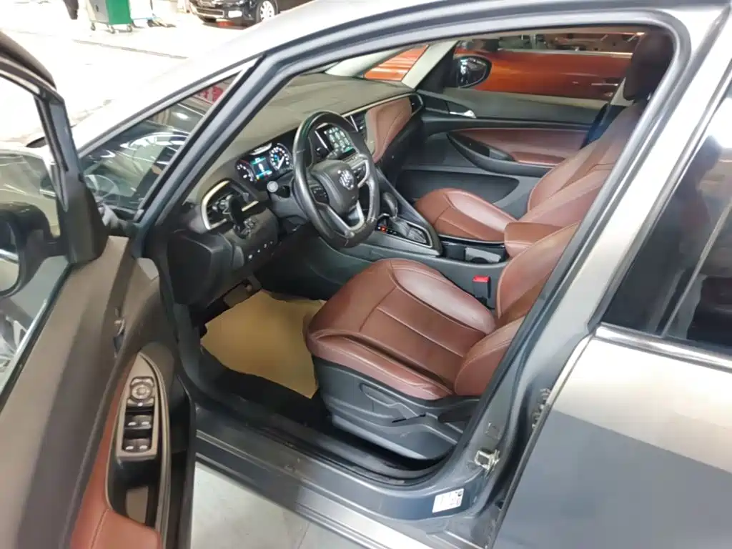 Buick GL6 2018 2018 18T 6-Seater Premium