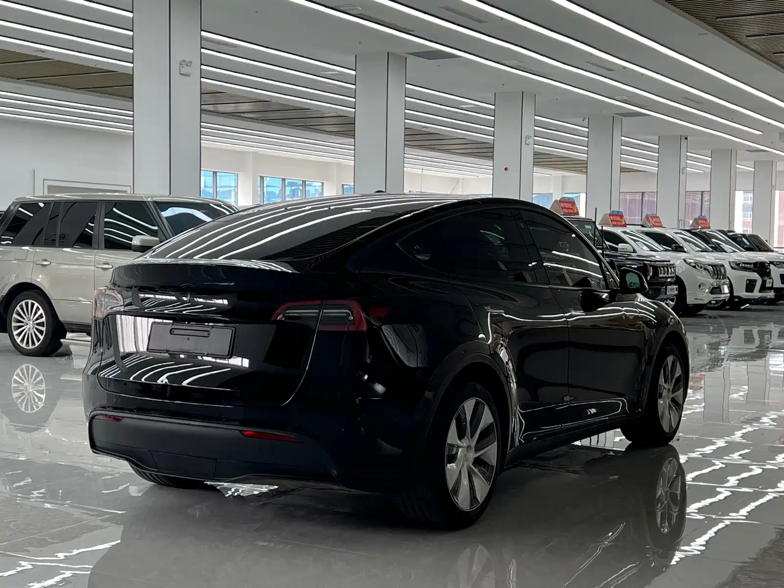 صورة 5 - Tesla Model Y