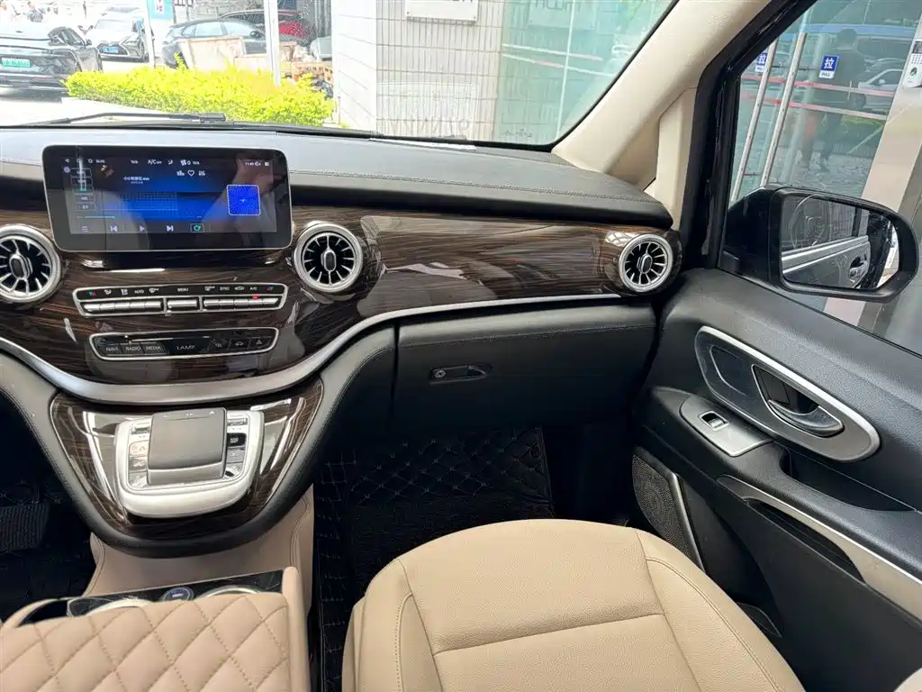 Mercedes-Benz Vito 2018 2.0T Elite Edition 7-seater China VI фото 9