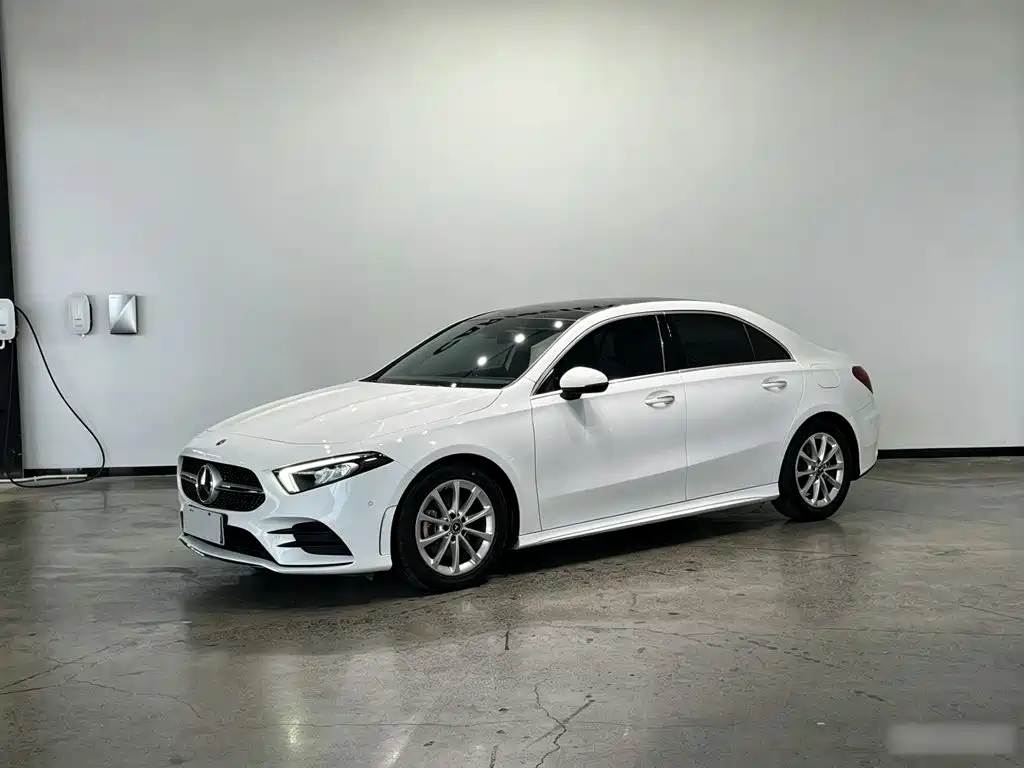 Фото 1 - Mercedes-Benz A-Class