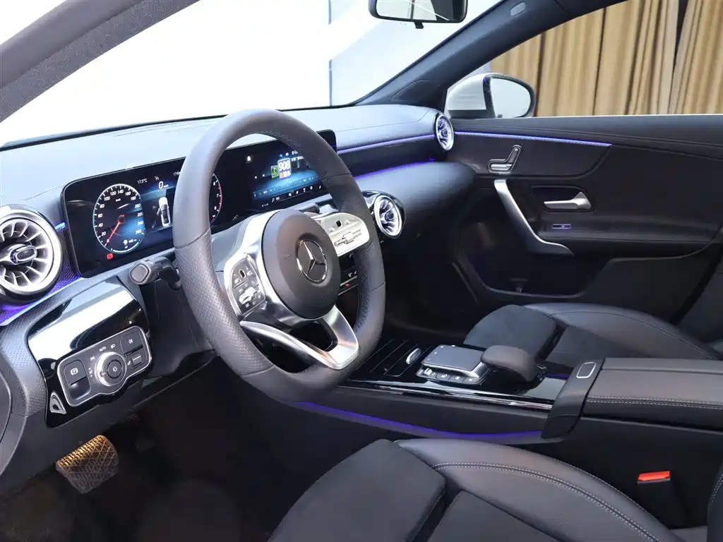 Mercedes-Benz A-Class 2022 Facelift III A 200 L Sport Sedan Fashion фото 11