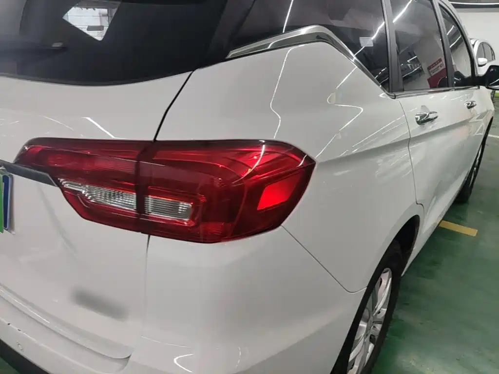 Photo 8 - Haval M6