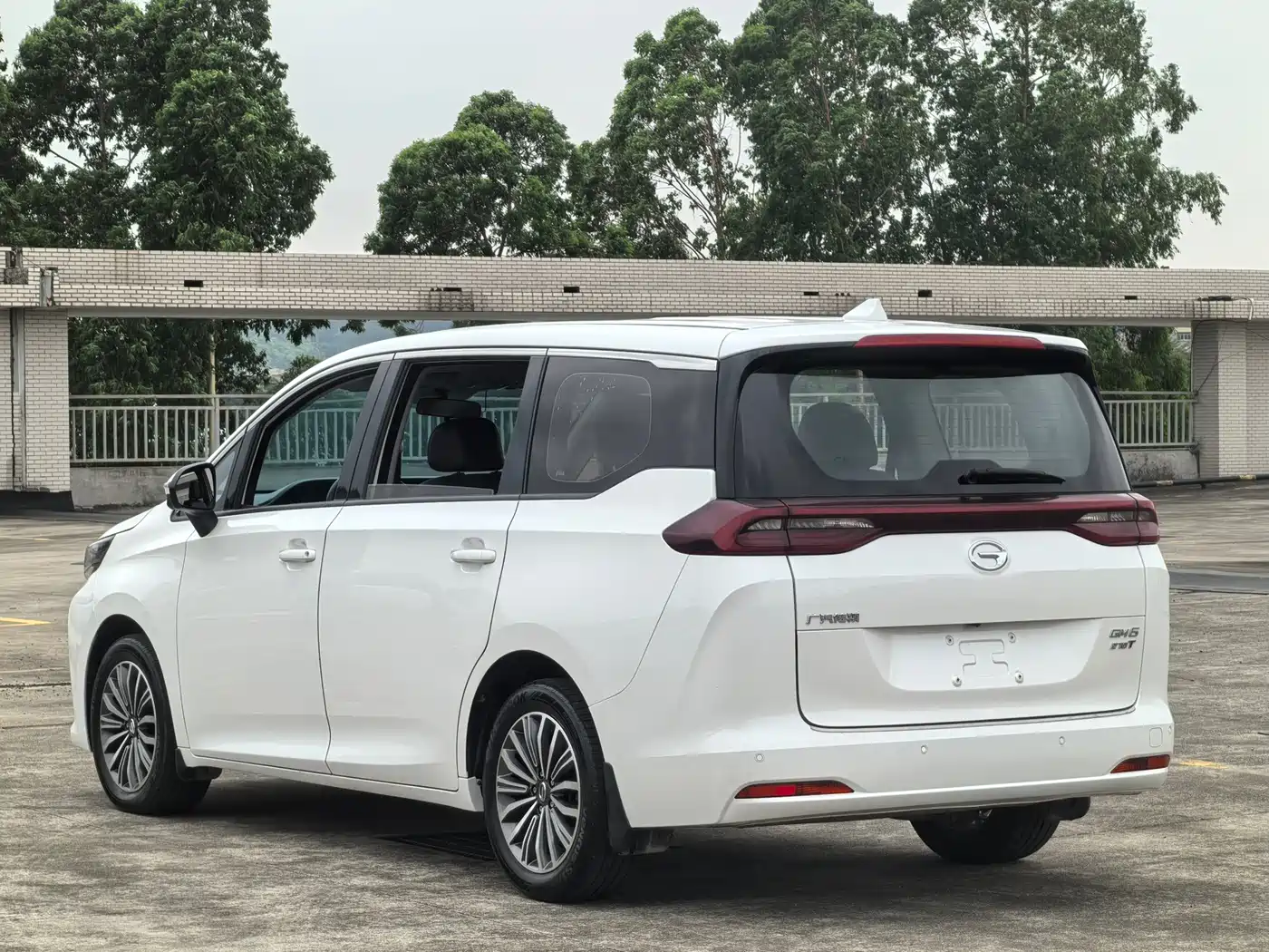 GAC Trumpchi Trumpchi M6 2019 270T Automatic Honor (7-seater) China V фото 16