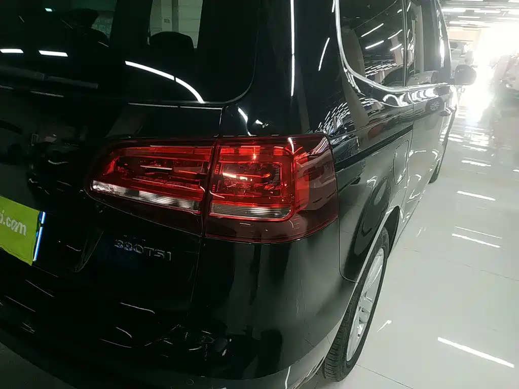 Volkswagen Sharan 2018 2018 380TSI Comfort 7-Seater
