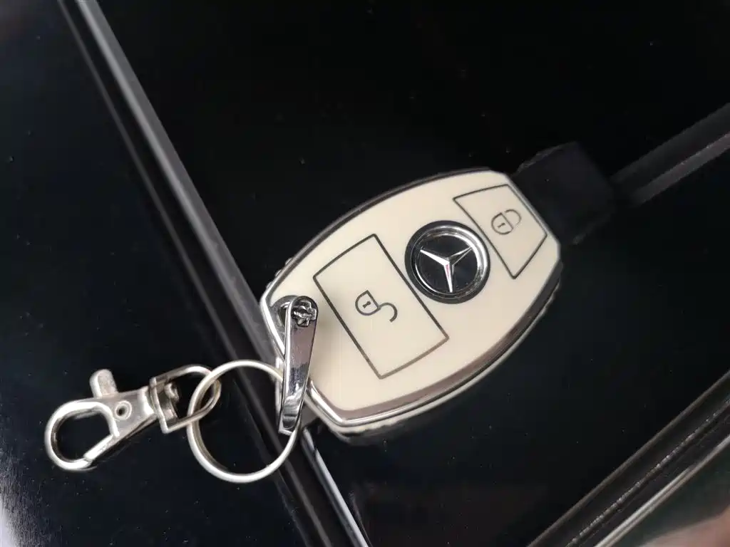 Mercedes-Benz GLA 2017 GLA 220 4MATIC Fashion фото 9