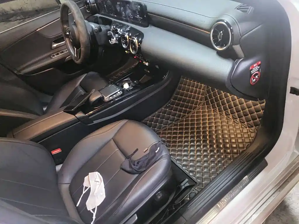 Фото 10 - Mercedes-Benz A-Class