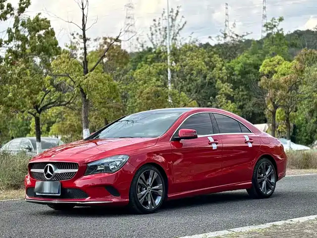 MERCEDES-BENZ CLA