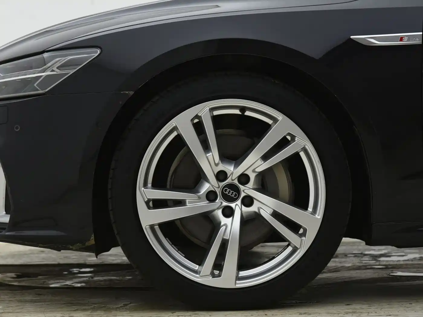 Audi A7L 2024 45TFSI quattro S-line Vision Edition Black Package фото 9