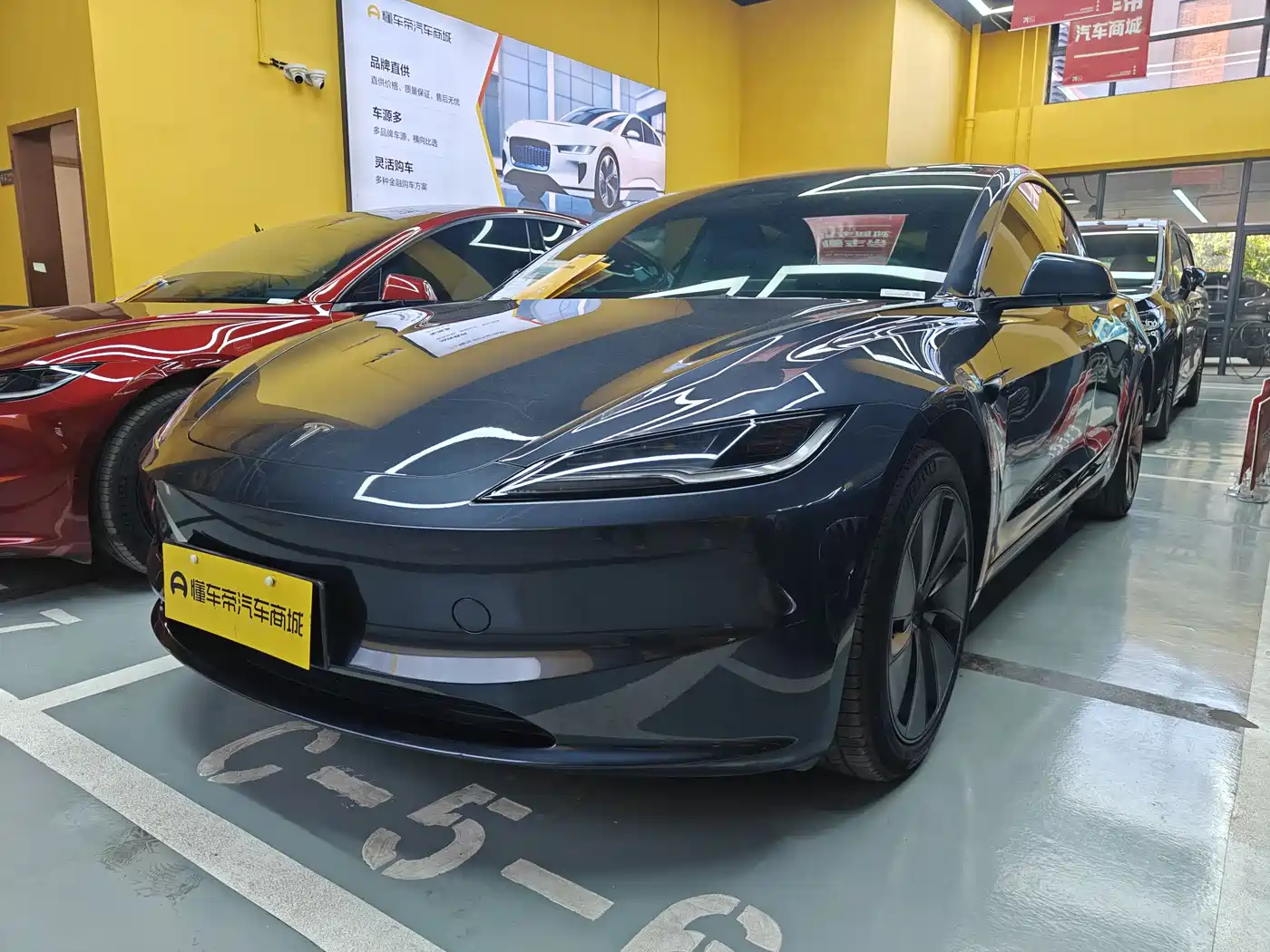 TESLA MODEL 3