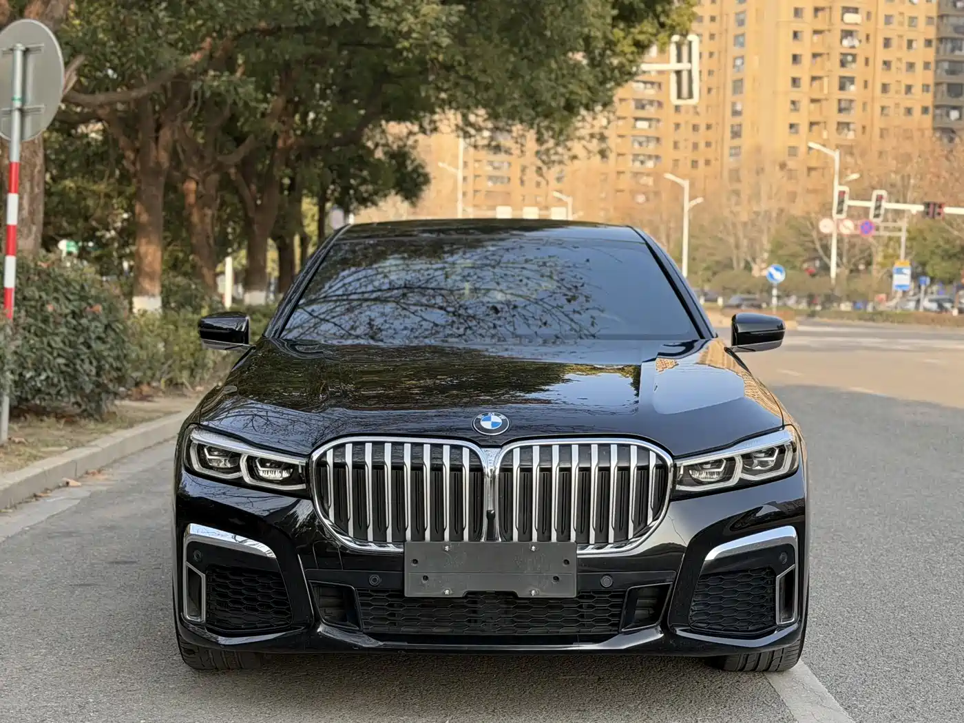 BMW 7 Series 2019 Facelift 740Li Exclusive M Sport Package фото 2