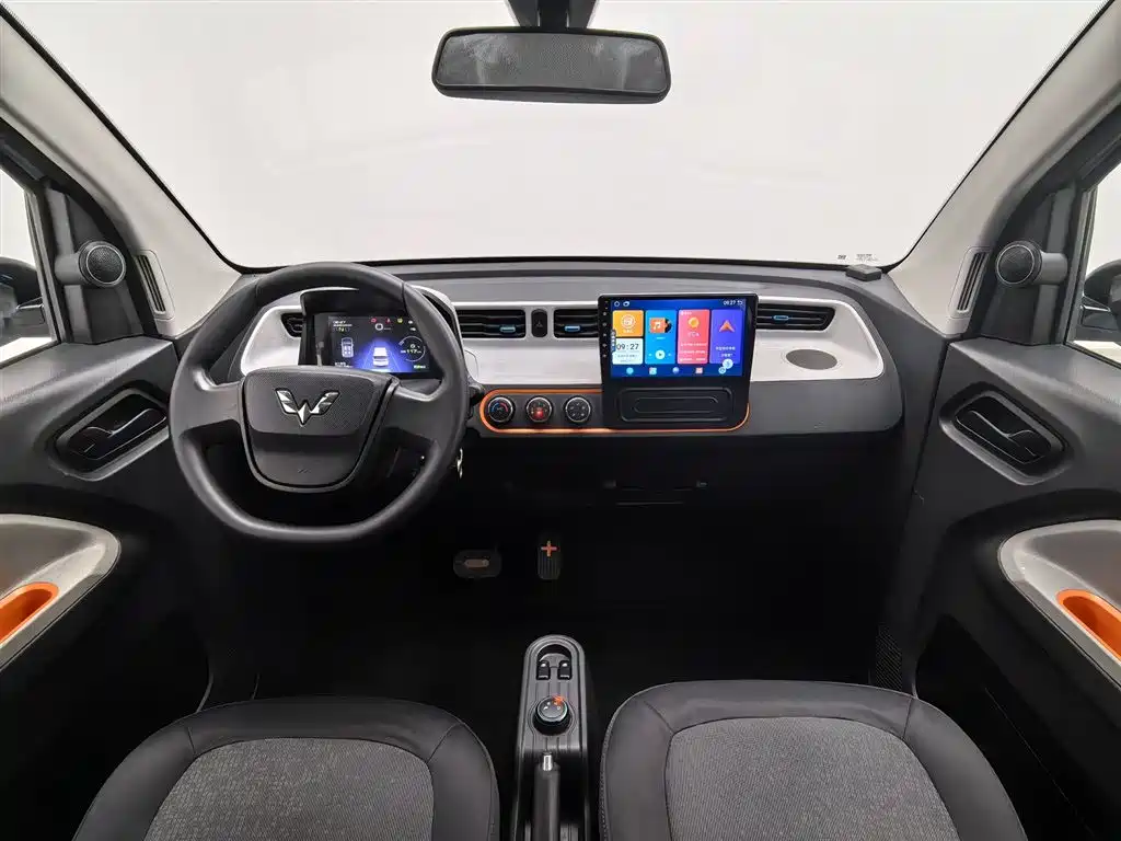 WULING AUTOMOBILE HONGGUANG MINIEV