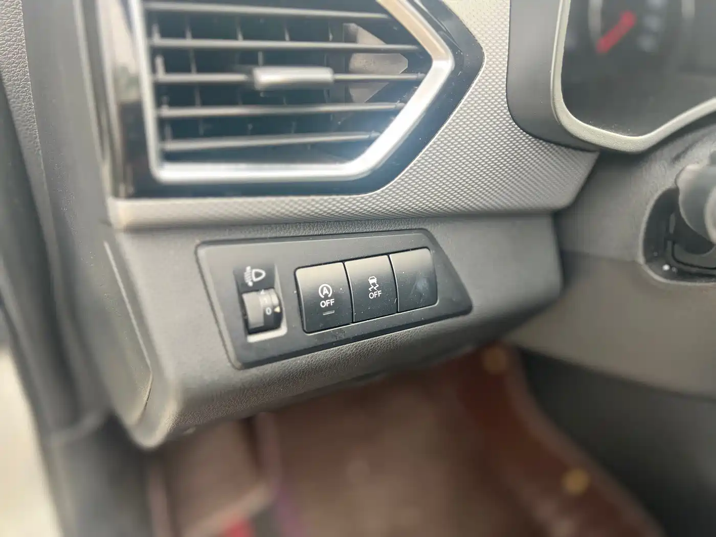 FAW Senya R7 2018 2017 Model 1.6L Automatic Smart