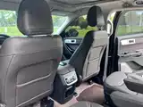 Фото 9 - Ford Explorer