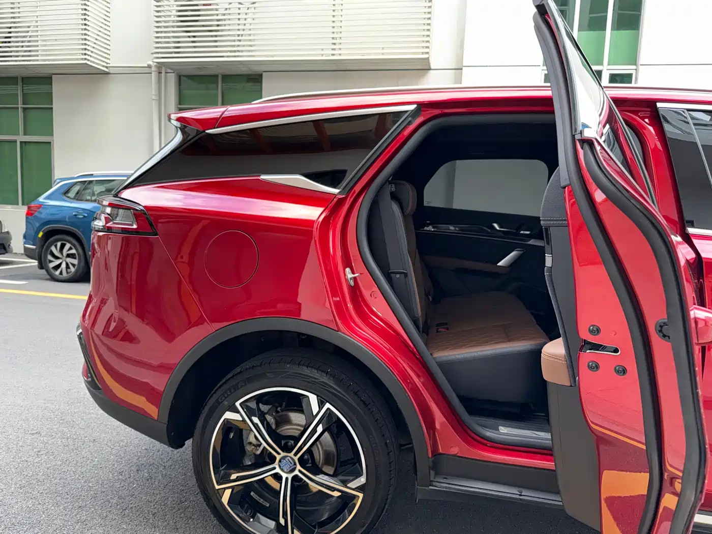BYD Tang New Energy 2021 DM-i 112KM Premium фото 25