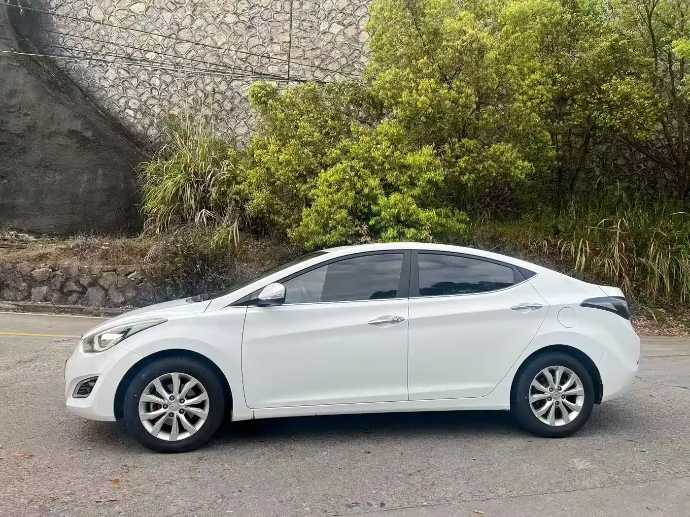 Hyundai Langdong 2016 1.6L Automatic Premium Edition фото 5