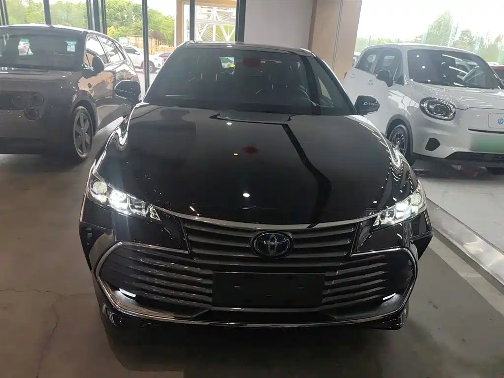 Toyota Avalon 2019 Hybrid 2.5L Luxury Edition China VI фото 3