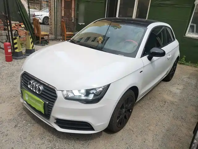  Audi Audi A1 2014 30 TFSI Fashion