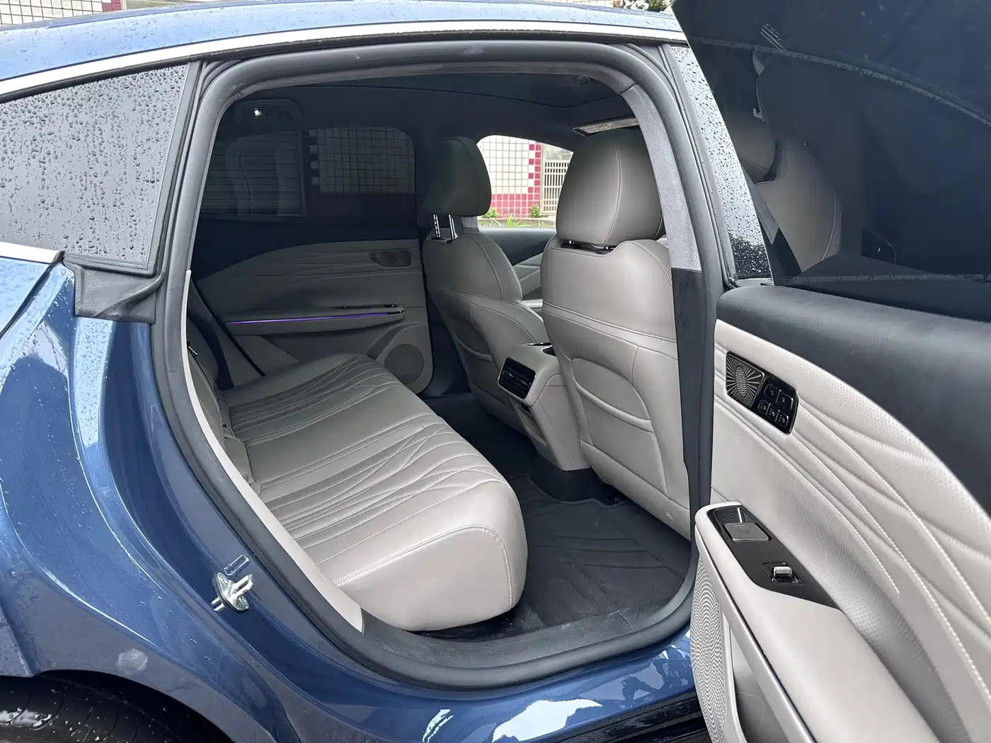 Geely Galaxy Galaxy Xingyao 8 2025 130km EM-i Premium Edition фото 11