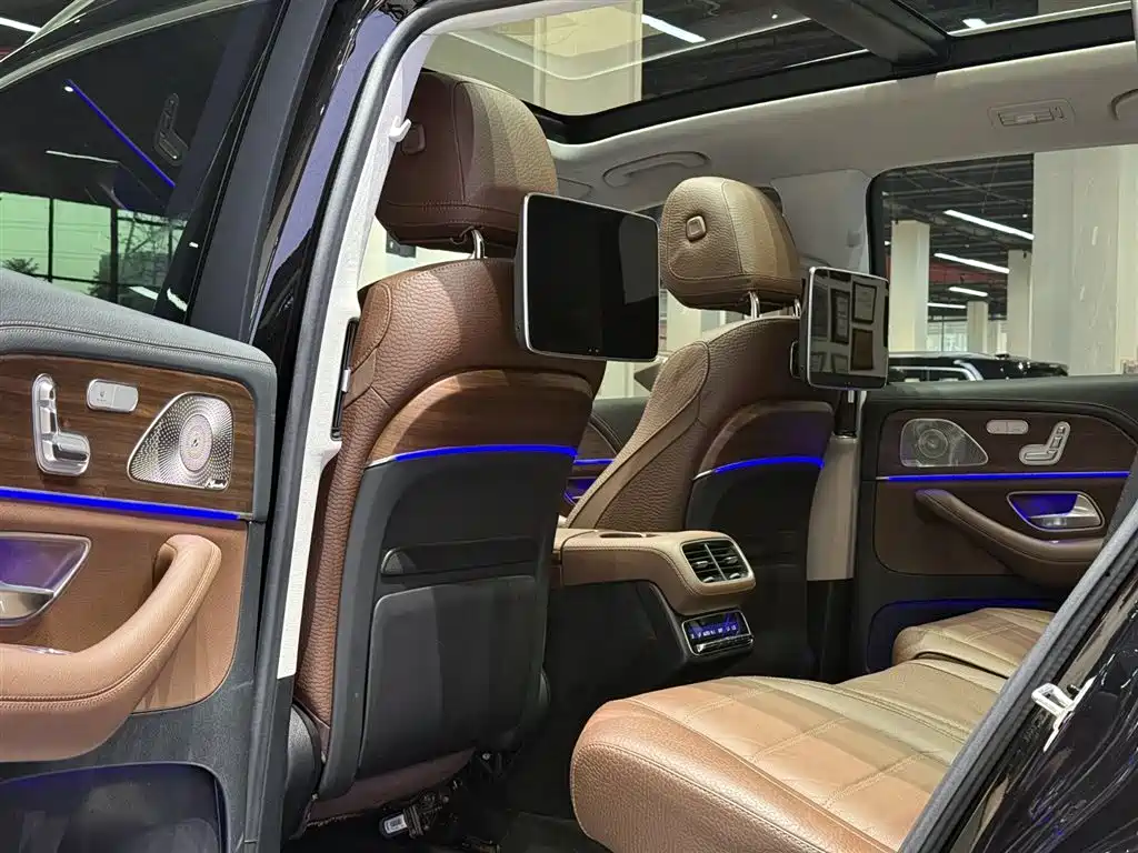 Mercedes-Benz GLS 2024 Model GLS 450 4MATIC Luxury фото 15
