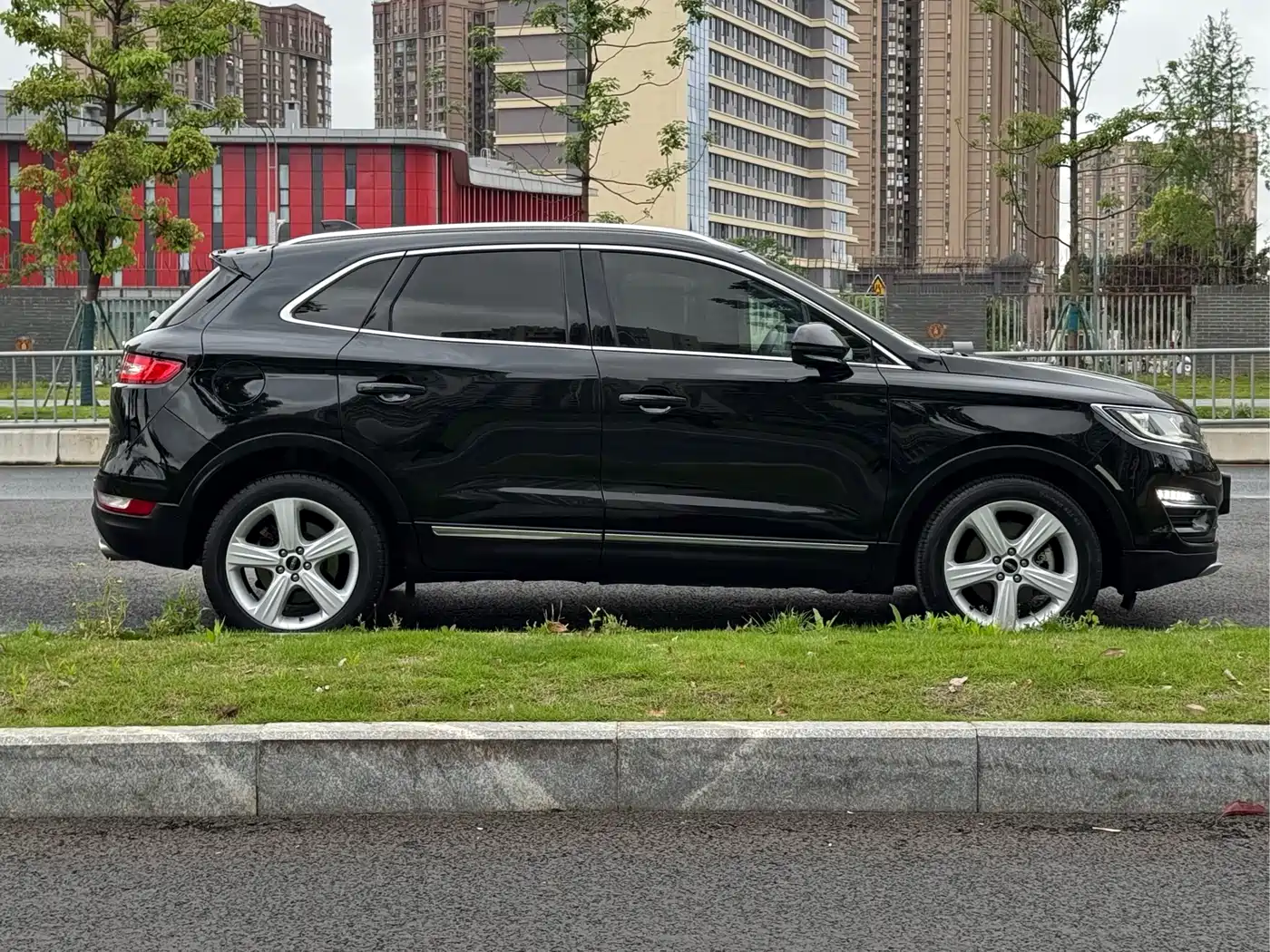 Lincoln MKC 2018 2017 2.0T 2WD Exclusive Edition