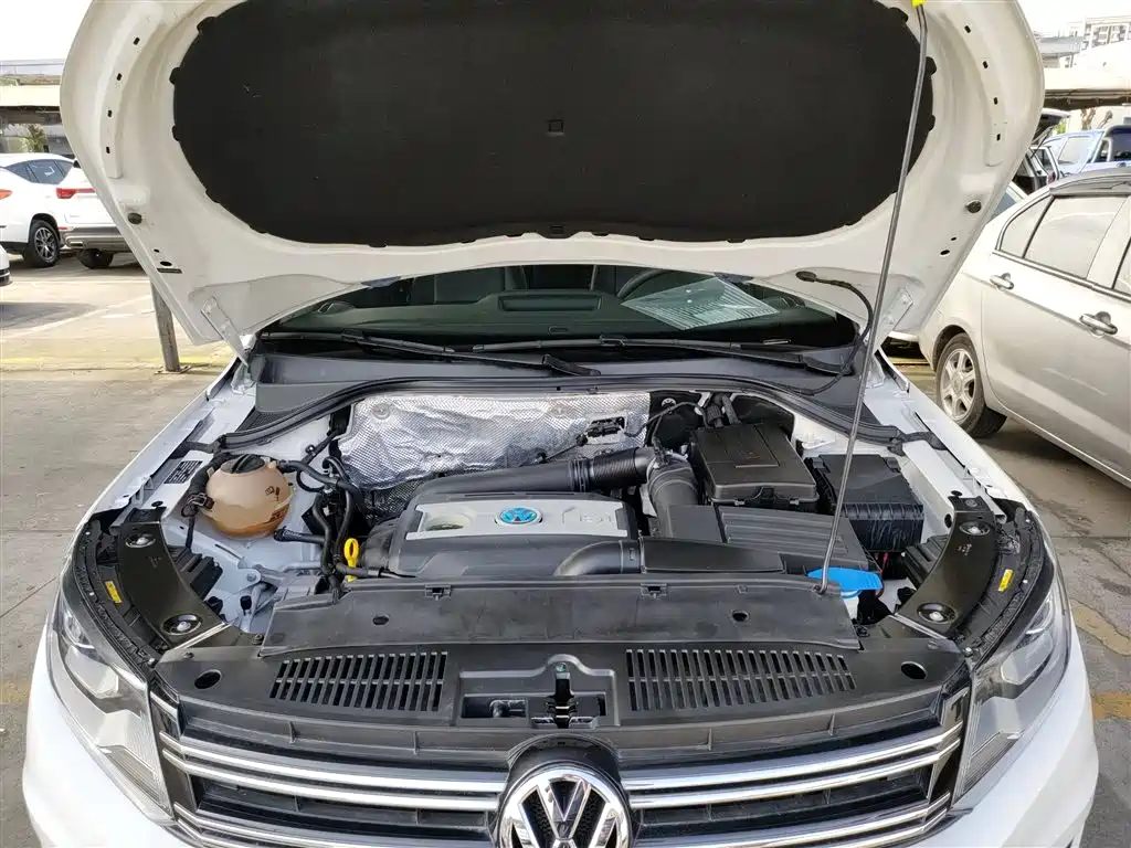 Volkswagen Tiguan 2015 1.8TSI Automatic 2WD Trendline фото 20