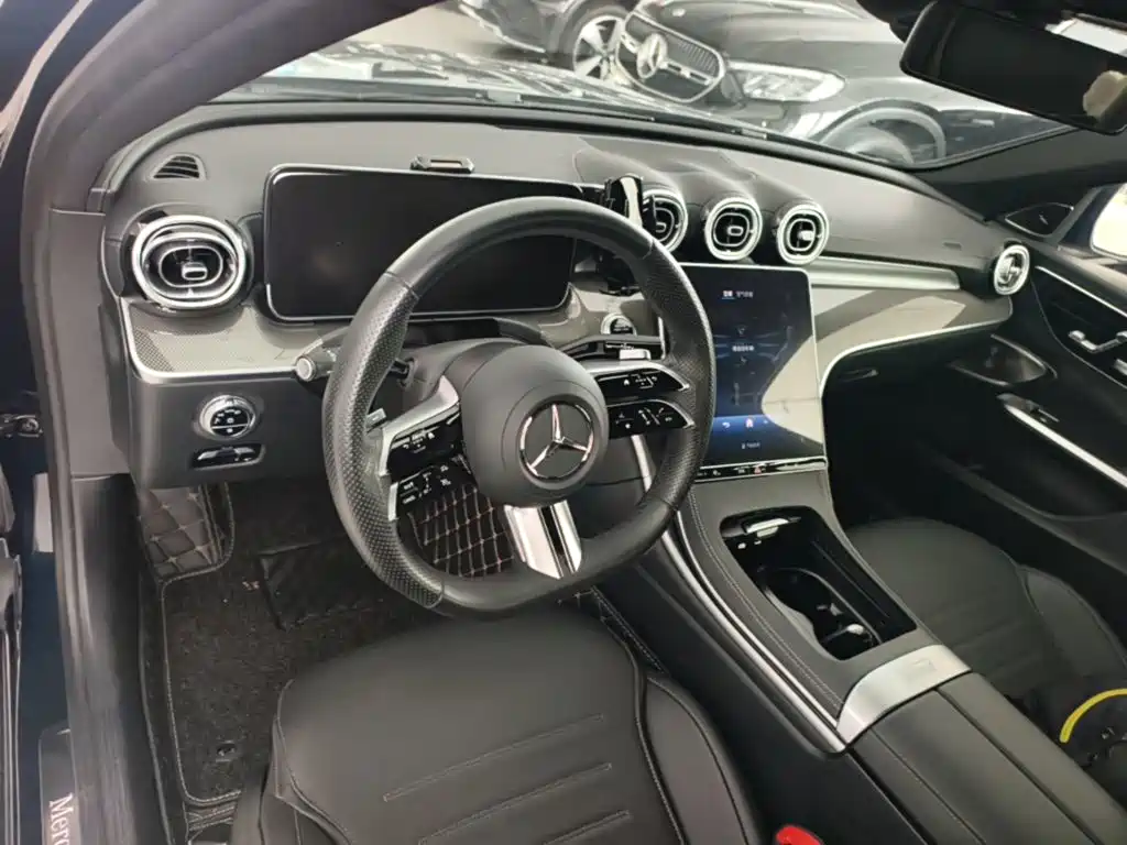 Фото 10 - Mercedes-Benz C-Class