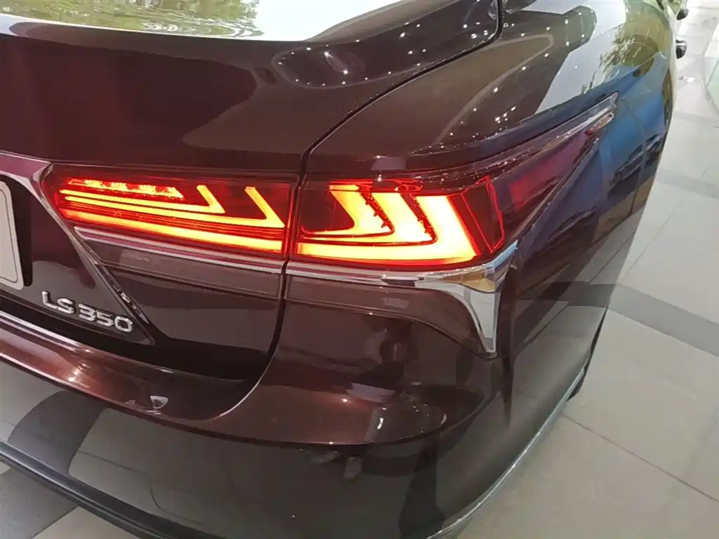 Lexus LS 2018 350 Excellence Edition China V фото 8