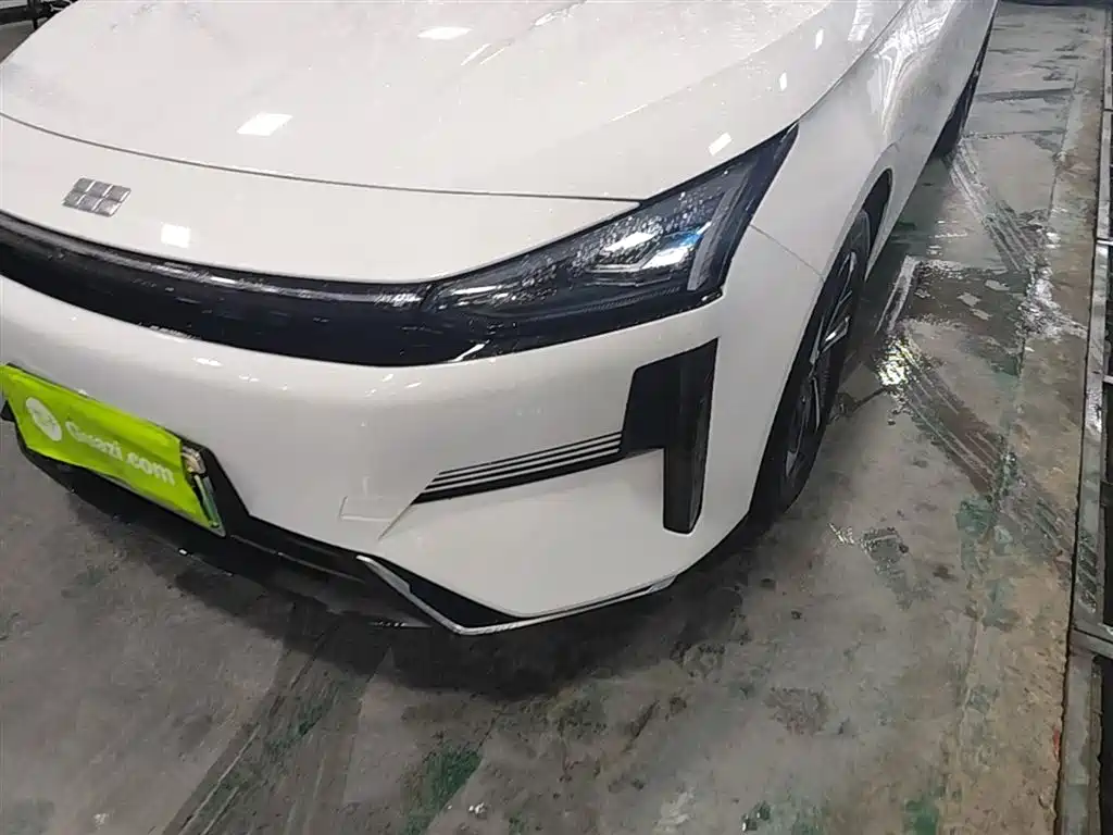 Geely Galaxy Galaxy L6 2024 125km PLUS Soaring Dragon Edition фото 24