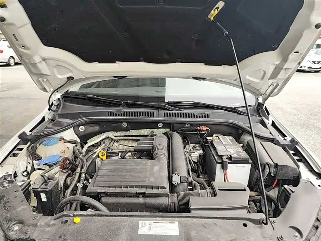 Volkswagen Sagitar 2018 280TSI DSG Spark Edition фото 20