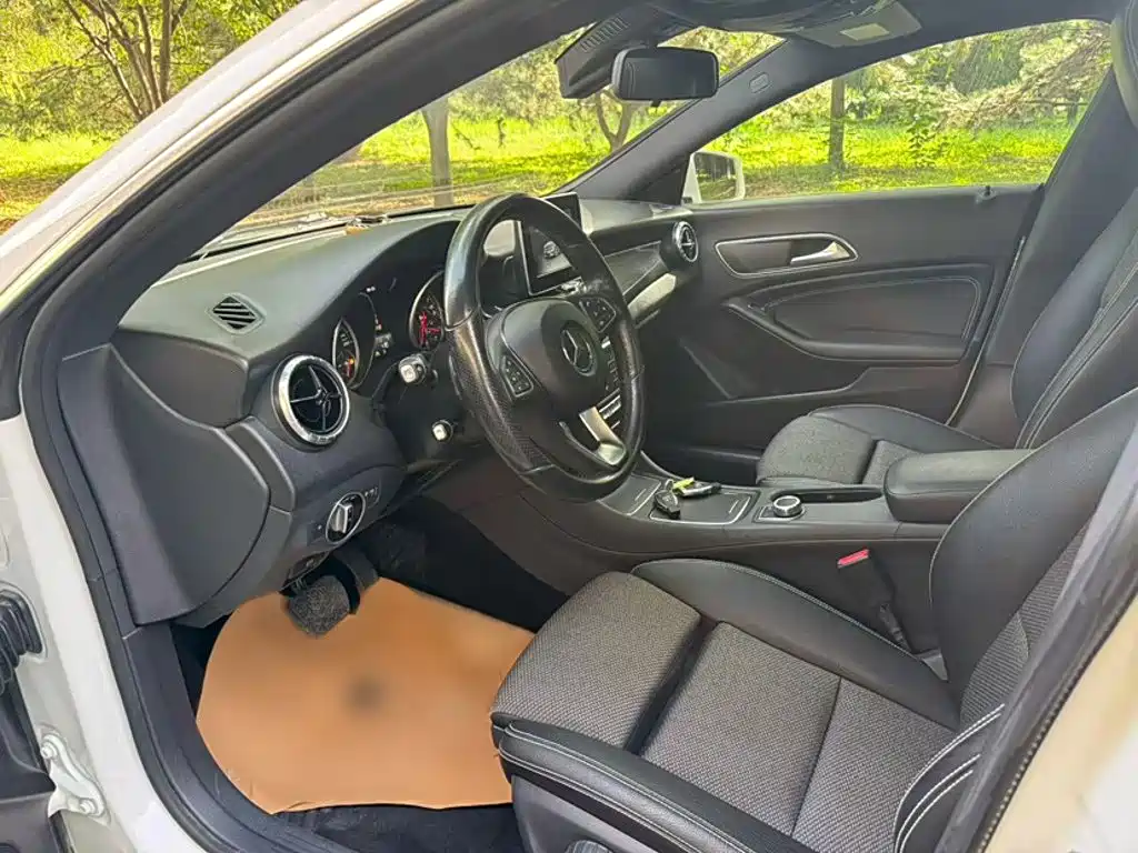 Фото 9 - Mercedes-Benz CLA (Import)