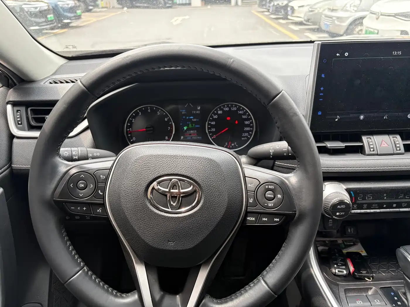 Toyota Wildlander 2022 2.0L CVT FWD Luxury PLUS Edition фото 12