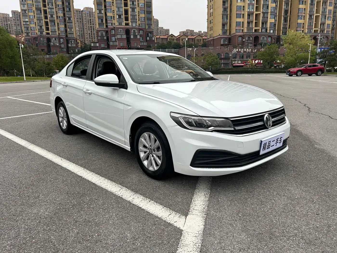 VOLKSWAGEN BORA