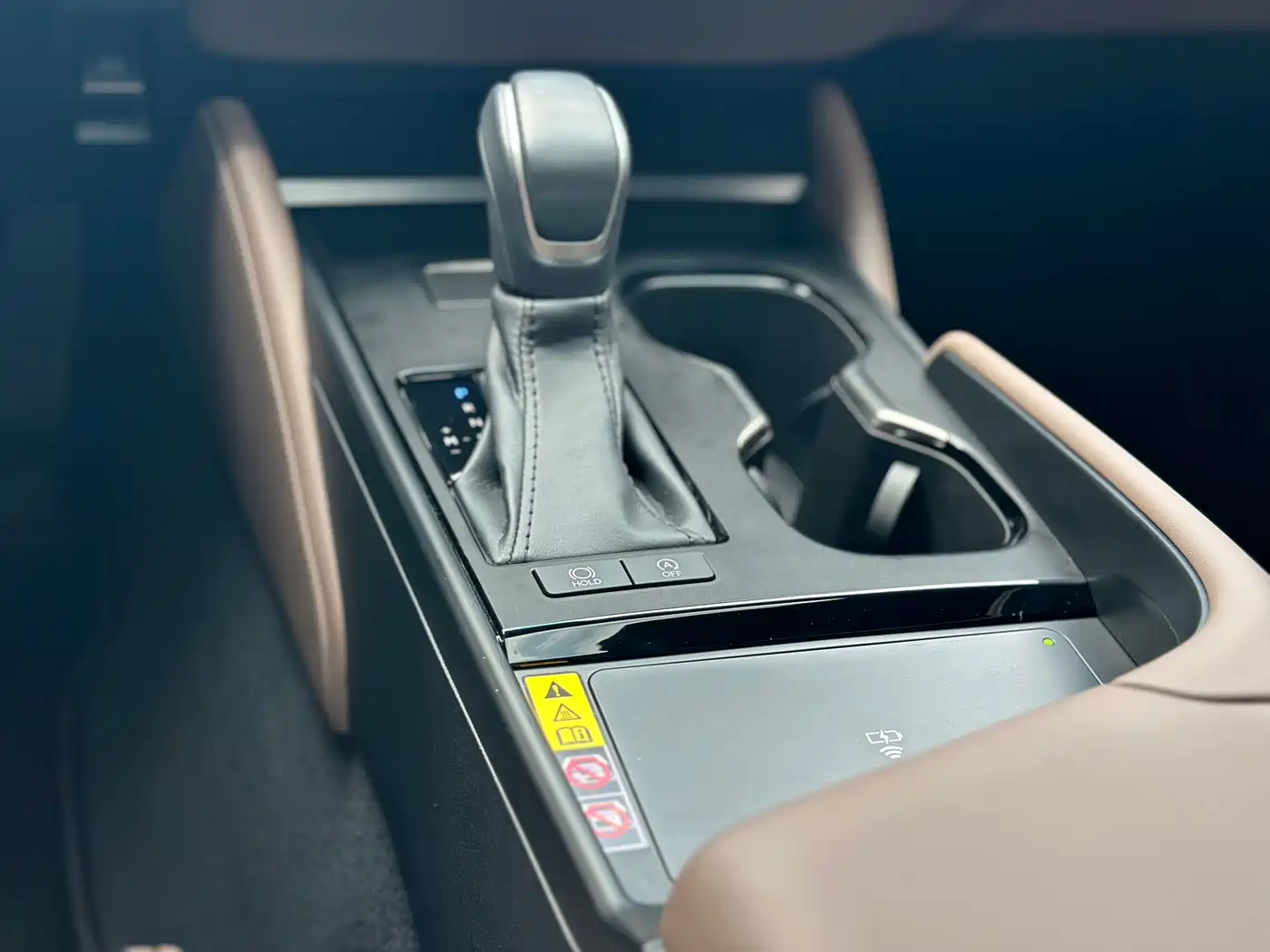 Lexus ES 2025 2025 200 Ultimate Edition