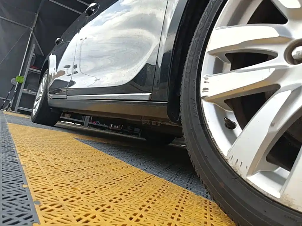Фото 21 - Roewe 950