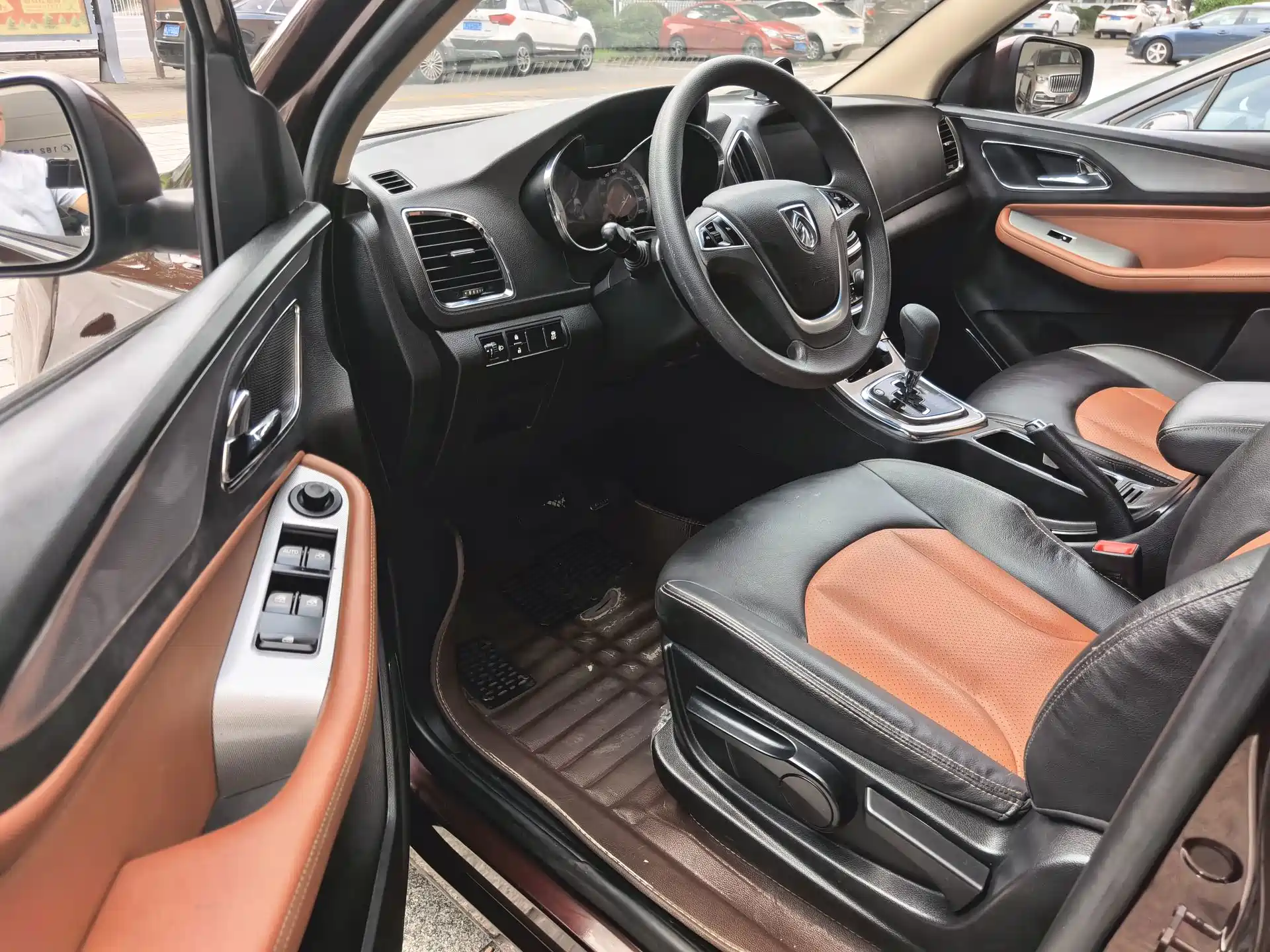 Фото 8 - Baojun 560