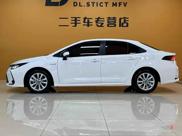 Toyota Corolla 2023 1.8L Smart Hybrid Dual Engine Elite Edition — фото 2