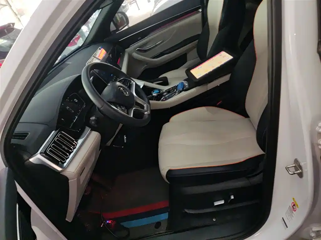 BYD Song PLUS PHEV 2021 DM-i 51KM Honor фото 15