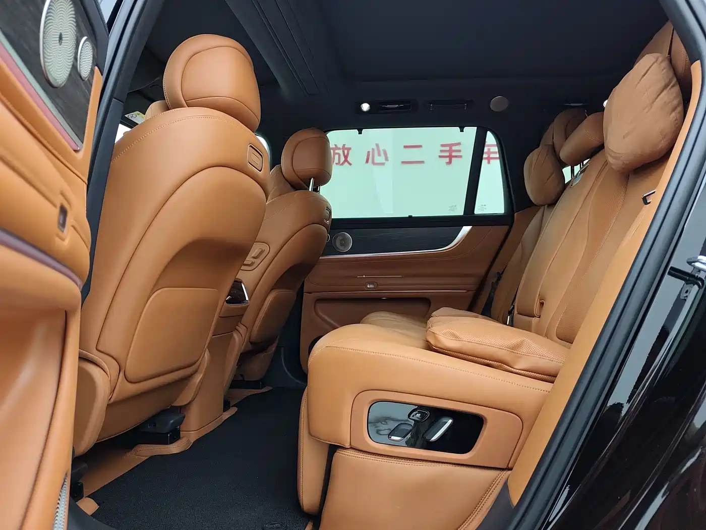 AITO Wenjie AITO M9 2024 Extended Range Max 42kWh 5-seater фото 17