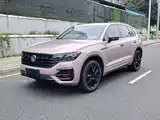 Фото 1 - Volkswagen Touareg